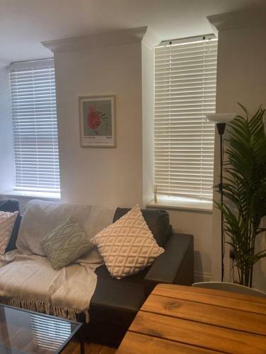 Hostal Modern Double Room In City Center Flat-3