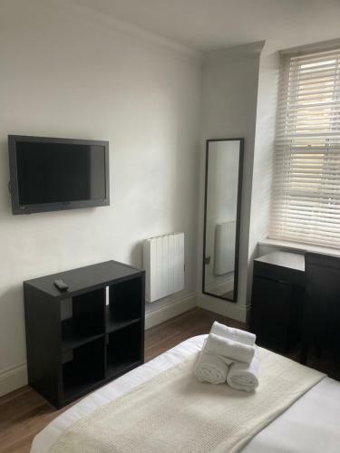 Hostal Modern Double Room In City Center Flat-3