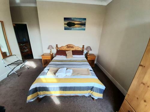 Hostal Rathmore House Bed & Breakfast