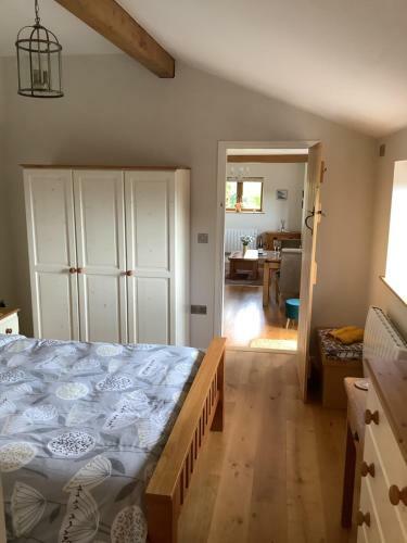 Woodcutters Barn For 2, Beautiful View, Ledbury