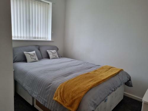 Charming 3-bed House In Leigh Siddow Common