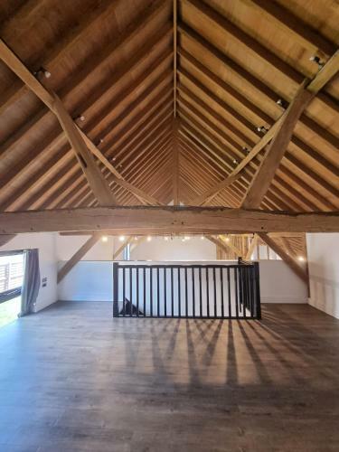 Absolutely Stunning Luxury Barn Near Warner Bros