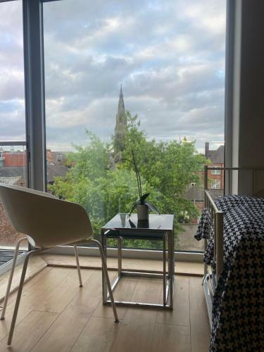 Luxury Central Penthouse Apartment In Highcross