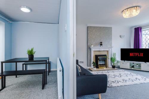 Apartamento Family Friendly 3-bed Home With Free Parking On Site