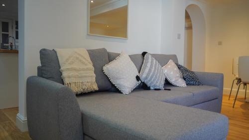 Modern & Spacious Leeds City Centre Apartment With Parking - Sleeps 5