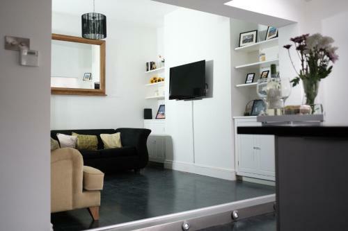 Gorgeous 3 Bedroom Victorian Townhouse