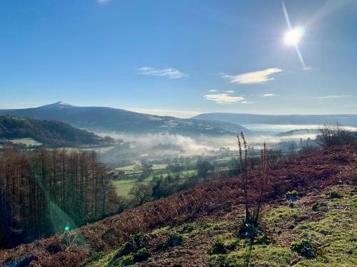 Black Mountains Stylish Hideaway, Nr Crickhowell