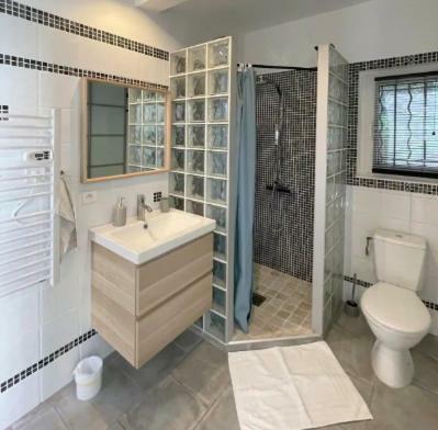 Hostal Le Mazet Des Bambous