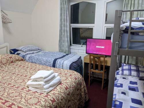 Hostal Overton Villa Guest House