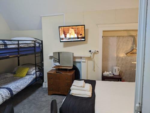 Hostal Overton Villa Guest House