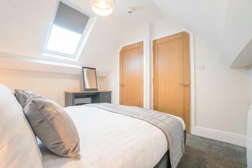 The Queens Arms Apartments