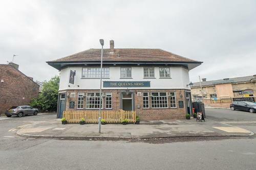 The Queens Arms Apartments