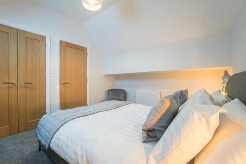 The Queens Arms Apartments