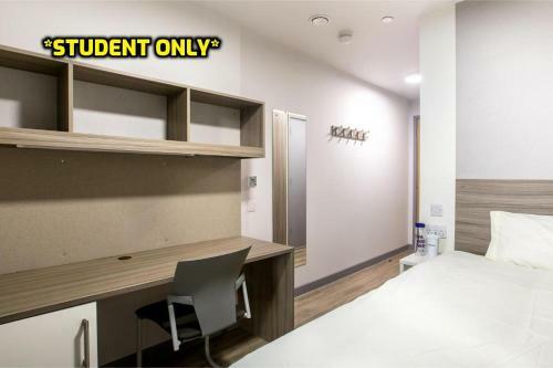 Student Only Zeni 5 Bed Apartment Liverpool