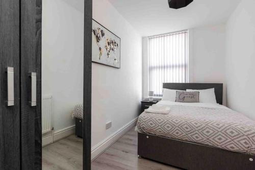 Apartamento Beautiful Five Bed Family Home In Anfield