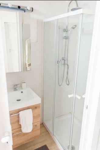 [downtown Selinus] Bright Apartment With Courtyard