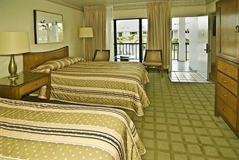 Hotel Beachcomber Beach Resort