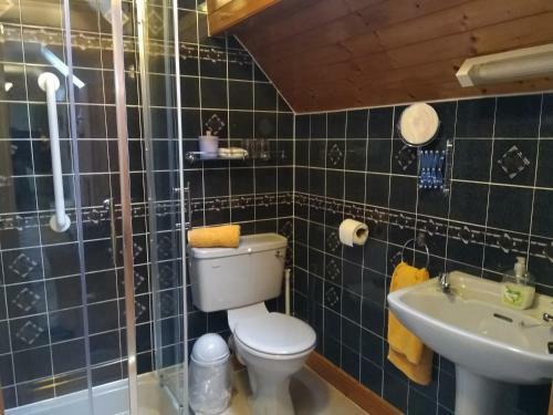 Twin Oaks Bed & Breakfast
