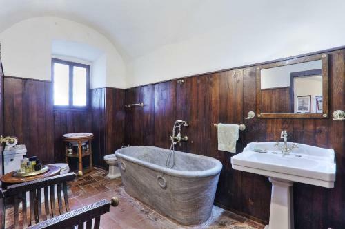 Bed & Breakfast Charming Villa Marcialla