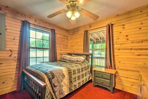 Charming Cabin Less Than 3 Mi To Dale Hollow Lake!