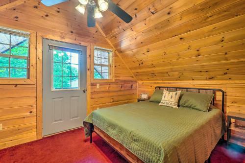 Charming Cabin Less Than 3 Mi To Dale Hollow Lake!