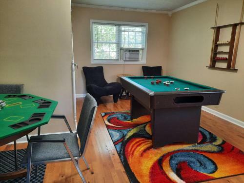 Double Shot On Main - 2bed/2bath - Game Room - Lounge