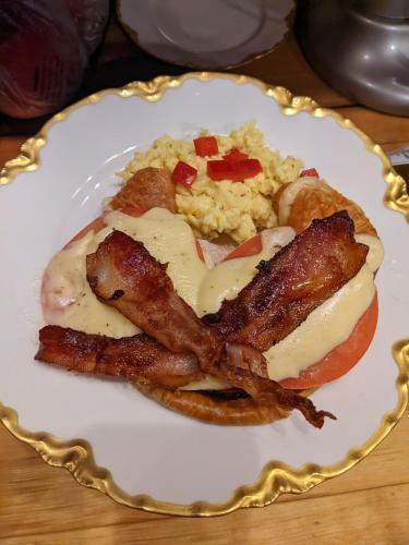 Maple Hill Manor Bed & Breakfast