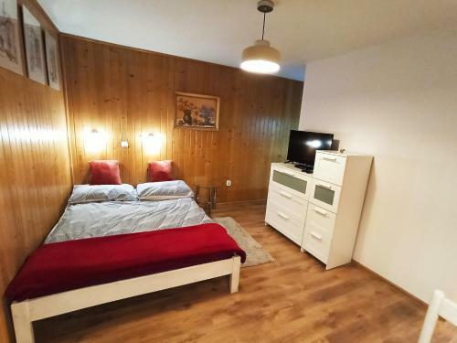 Hostal Apartamenty Tara