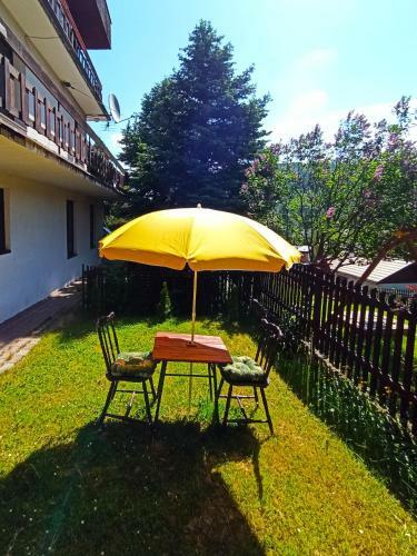 Hostal Apartamenty Tara