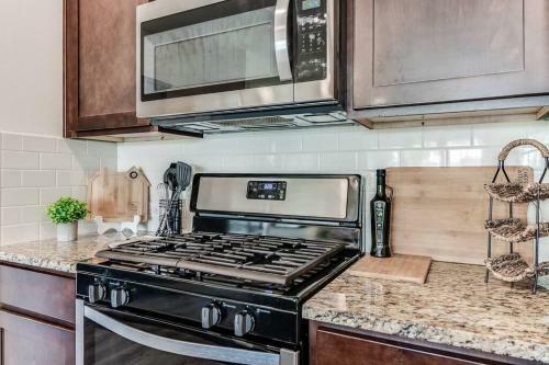 Villa Waterfront,4bedroom,2bath,king Bed,separate Shower