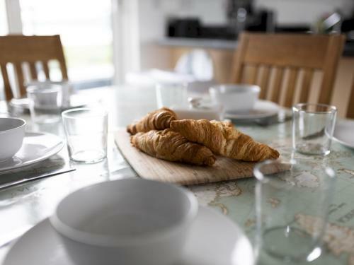 Pass The Keys Galwad-y-m�r Stunning Apartment On Llanelli Coast