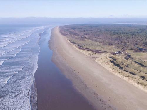Pass The Keys Galwad-y-m�r Stunning Apartment On Llanelli Coast