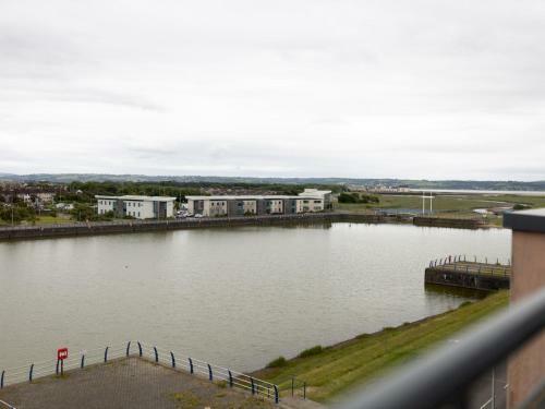 Pass The Keys Galwad-y-m�r Stunning Apartment On Llanelli Coast