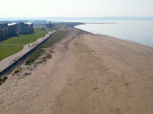 Pass The Keys Galwad-y-m�r Stunning Apartment On Llanelli Coast