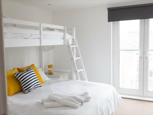Pass The Keys Galwad-y-m�r Stunning Apartment On Llanelli Coast