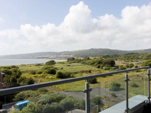 Pass The Keys Galwad-y-m�r Stunning Apartment On Llanelli Coast