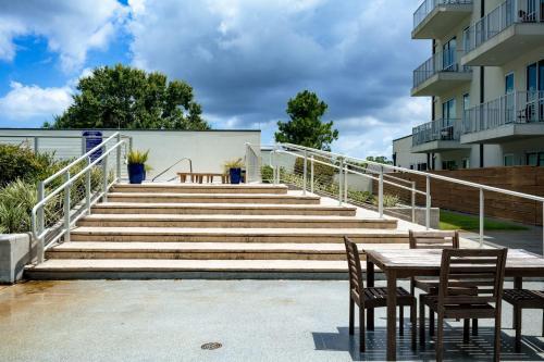 Bywater Luxury 2