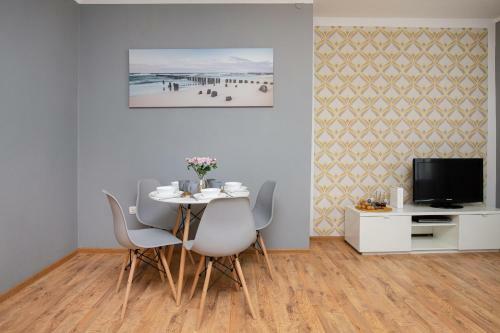 Apartament Bia?a Mewa W?adys?awowo By Renters