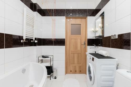 Apartament Bia?a Mewa W?adys?awowo By Renters