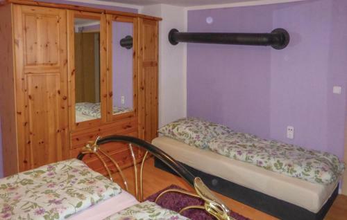 Apartment - Holiday Home St�tzengr�n/hundsh�bel With Fireplace Viii
