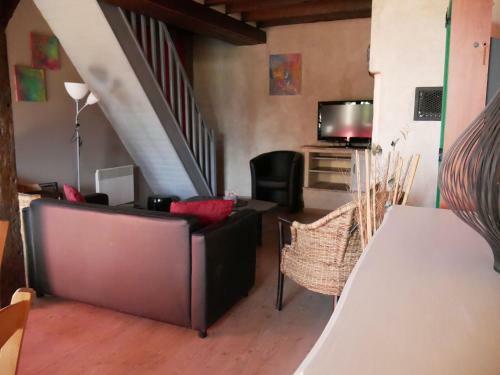 G�te Coullons, 4 Pi�ces, 5 Personnes - Fr-1-590-57
