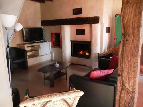 G�te Coullons, 4 Pi�ces, 5 Personnes - Fr-1-590-57