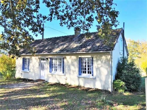 Cozy Cottage In Couleuvre In A Delightful Area