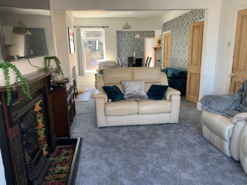 Inviting 3-bed House In Lowestoft Near The Beach