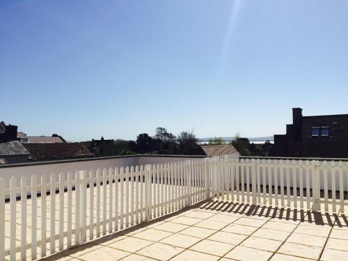Solent Haven, Lymington With Sea Views And Parking