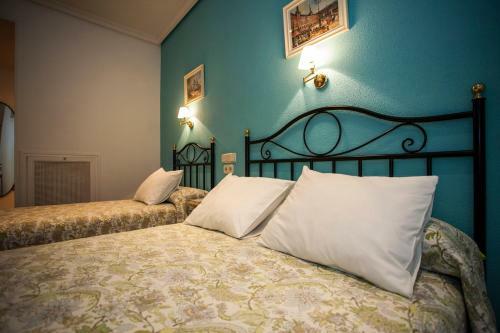 Hostal Ava Rooms