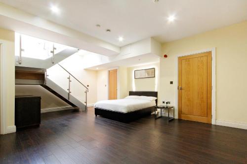 Apartments At Camden Square