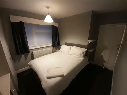 Cosy 4 Bed House 15 Min To Manchester Centre