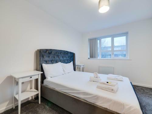 Pass The Keys Spacious And Modern Property With Parking And Garden