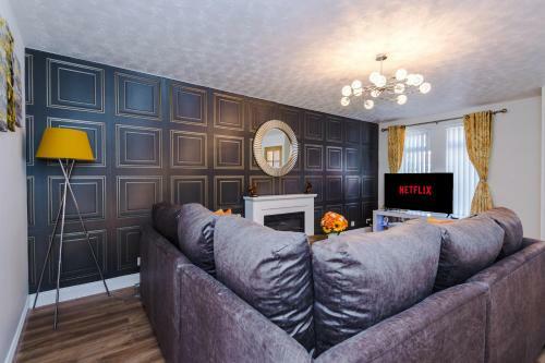 Stylish 4 Bed Home Close To Manchester City Centre